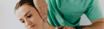 Técnicas de estiramiento para aliviar la rigidez en el cuello Técnicas de estiramiento para aliviar la rigidez en el cuello