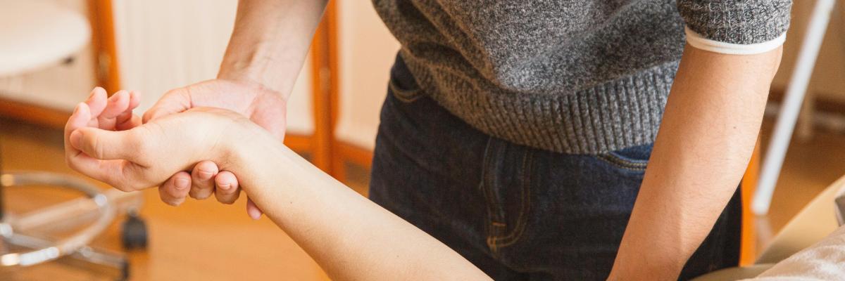 Traumatismos en la vida diaria en Palma cómo identificar y tratar lesiones por golpes o contusiones con ayuda de la fisioterapia